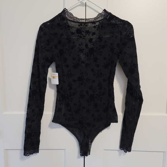 Free people babes in bandeaus bodysuit - Picture 16 of 16